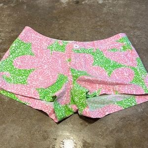 Lily Pulitzer shorts. Size 2